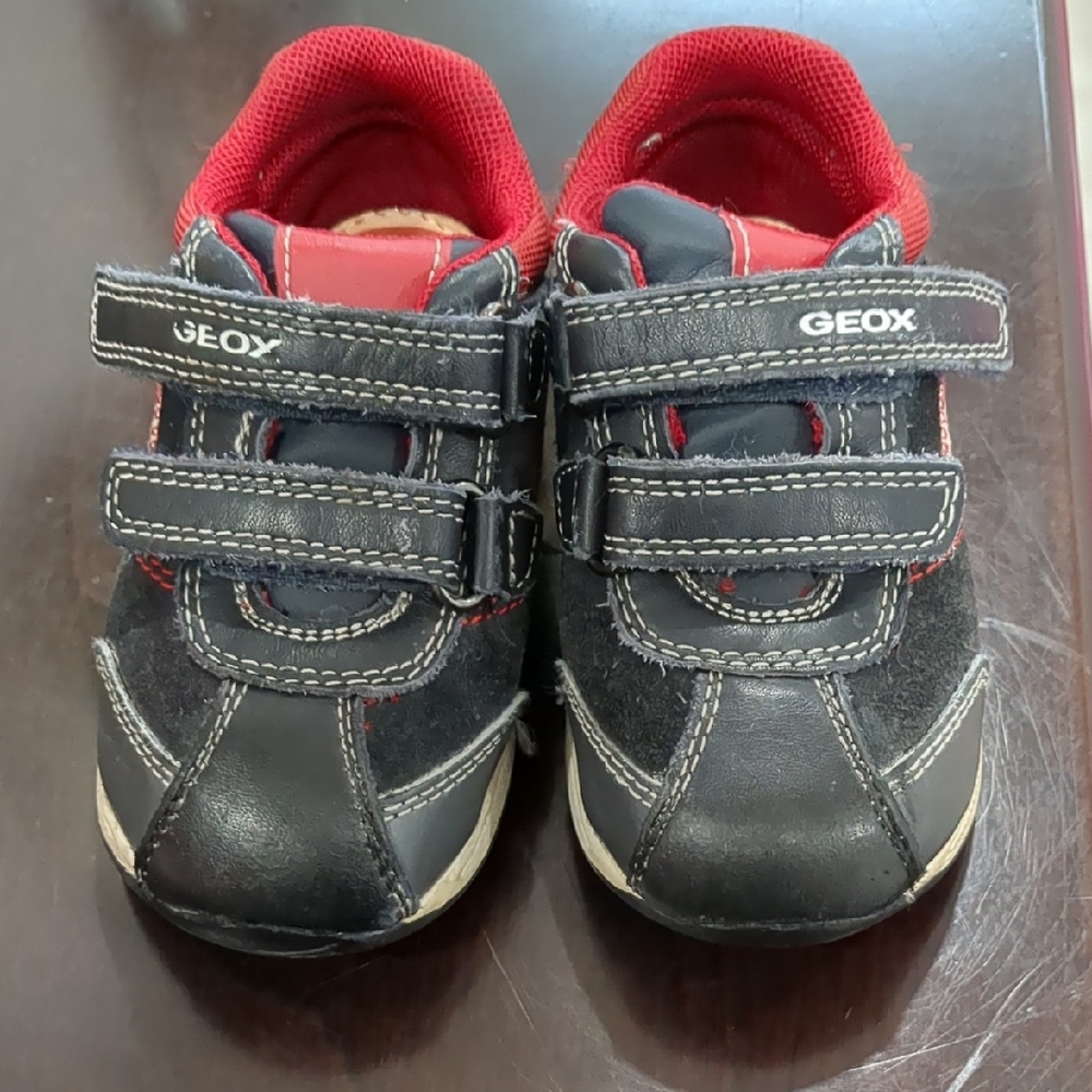 Geox Kids' 22 6.5 Blue Sneakers with Red Highlights